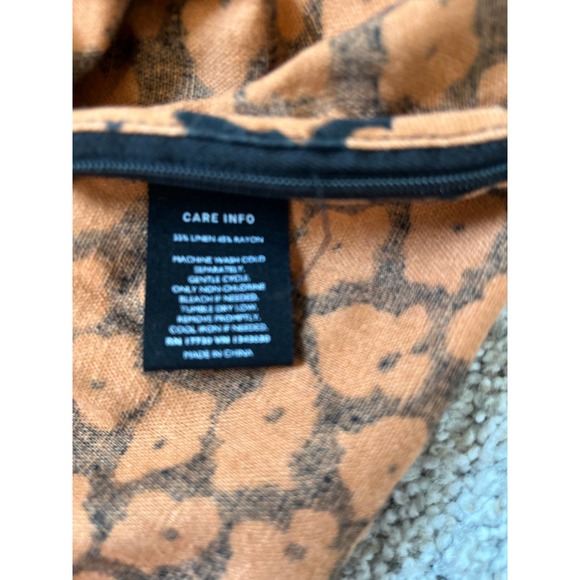 Who What Wear Linen Blend Blouse with Ruffled Sleeve and Peplum bottom. Size M - Picture 12 of 13